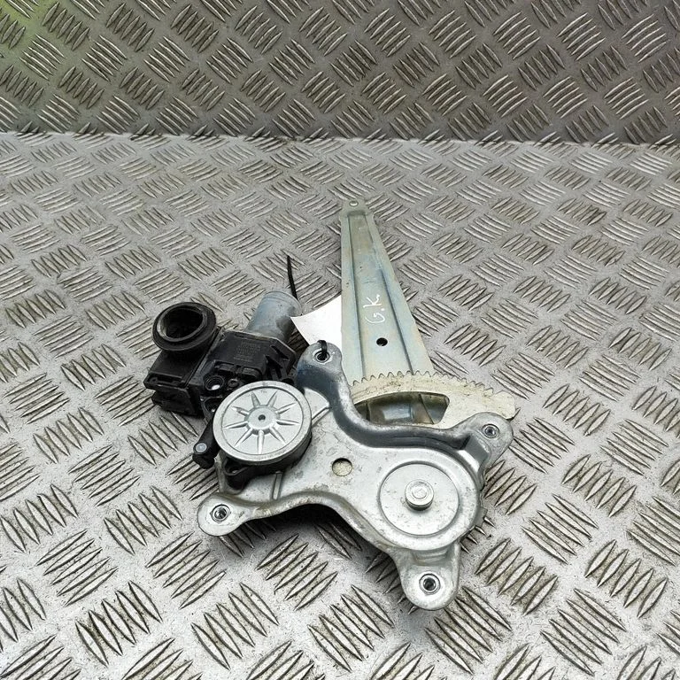 Rear door window regulator with motor 0620204531