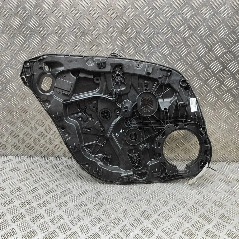 Rear door window regulator with motor 32353354