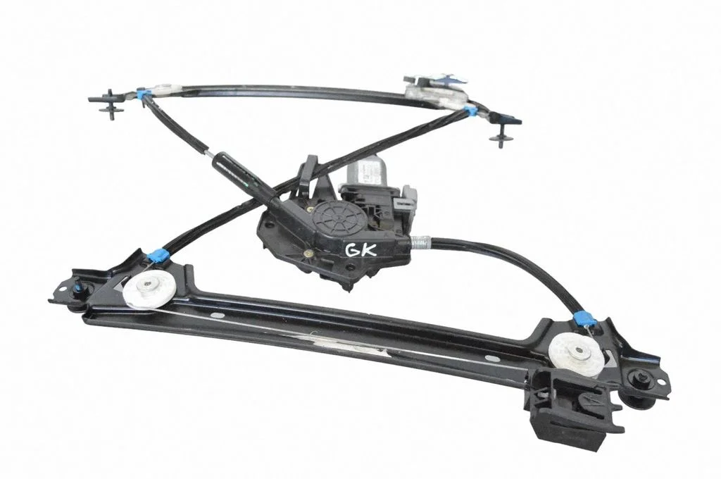 Rear door window regulator with motor 102882099E