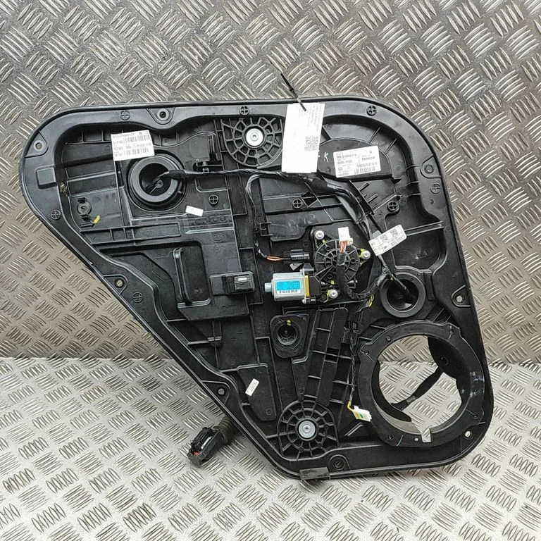 Rear door window regulator with motor 83450F1000
