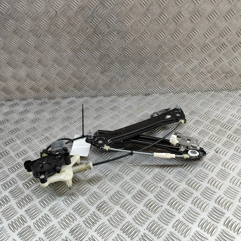 Rear door window regulator with motor 9J1839401D