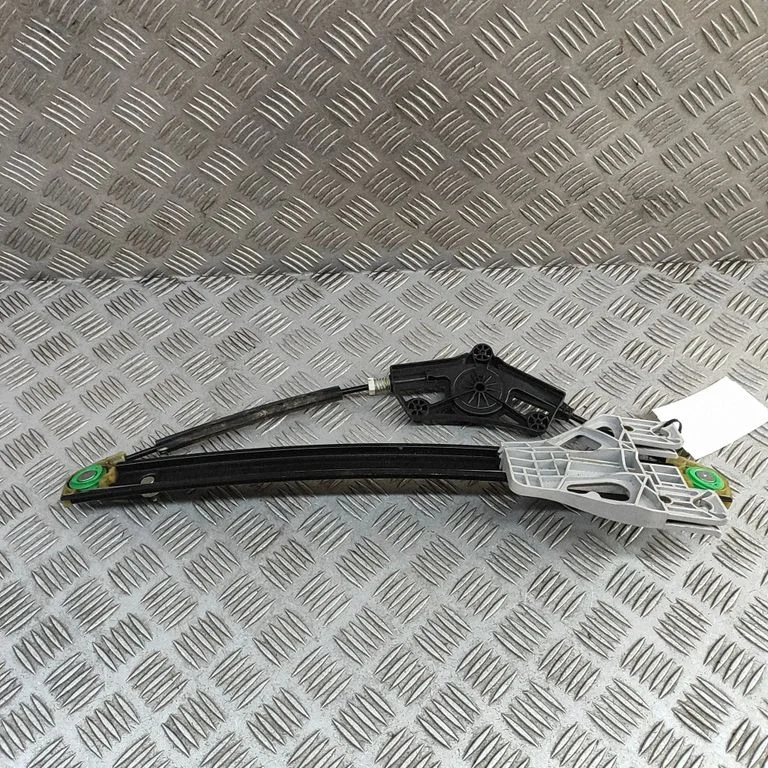 Rear door window regulator with motor 4G0839461