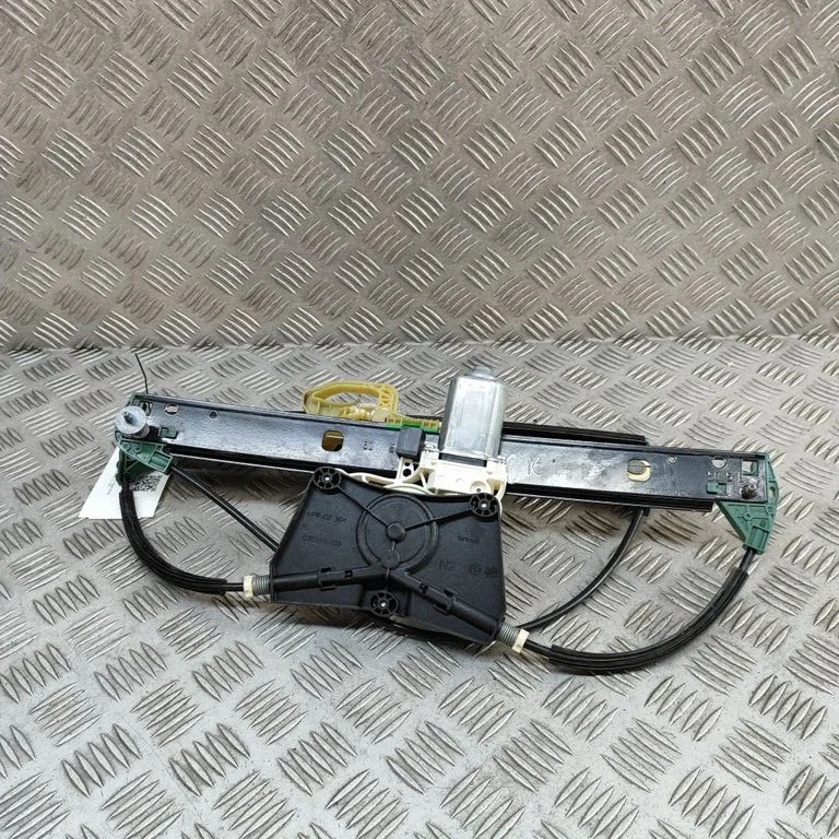 Rear door window regulator with motor 4K0959802