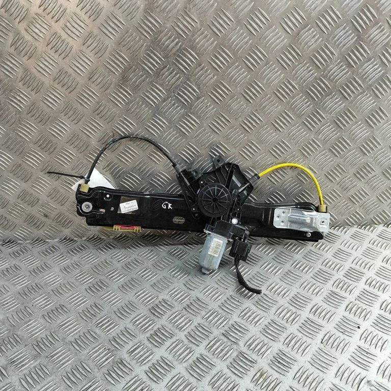 Rear door window regulator with motor – Land Rover Range Rover Evoque L538 (2011-2018)