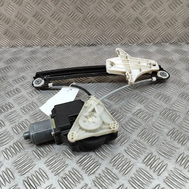 Rear door window regulator with motor – Volkswagen Polo V 6R (2009-2017)