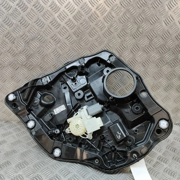 Rear door window regulator with motor 8495867