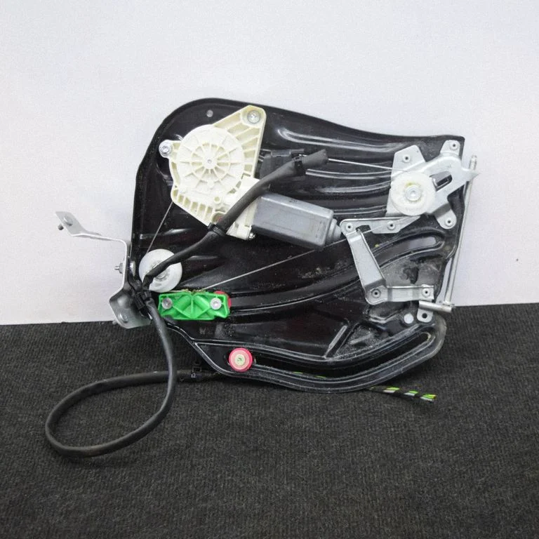Podnośnik szyby tylnej z silniczkiem A2316700103