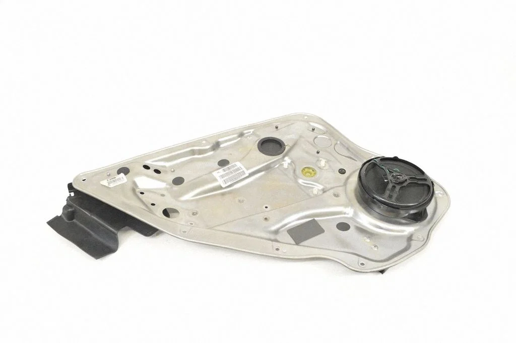 Rear door window regulator with motor – Mercedes-Benz C-Class AMG W204 (2007-2014)