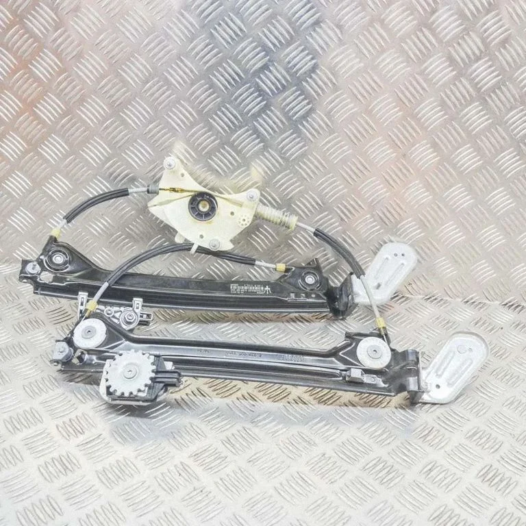 Rear door window regulator with motor S019007101C