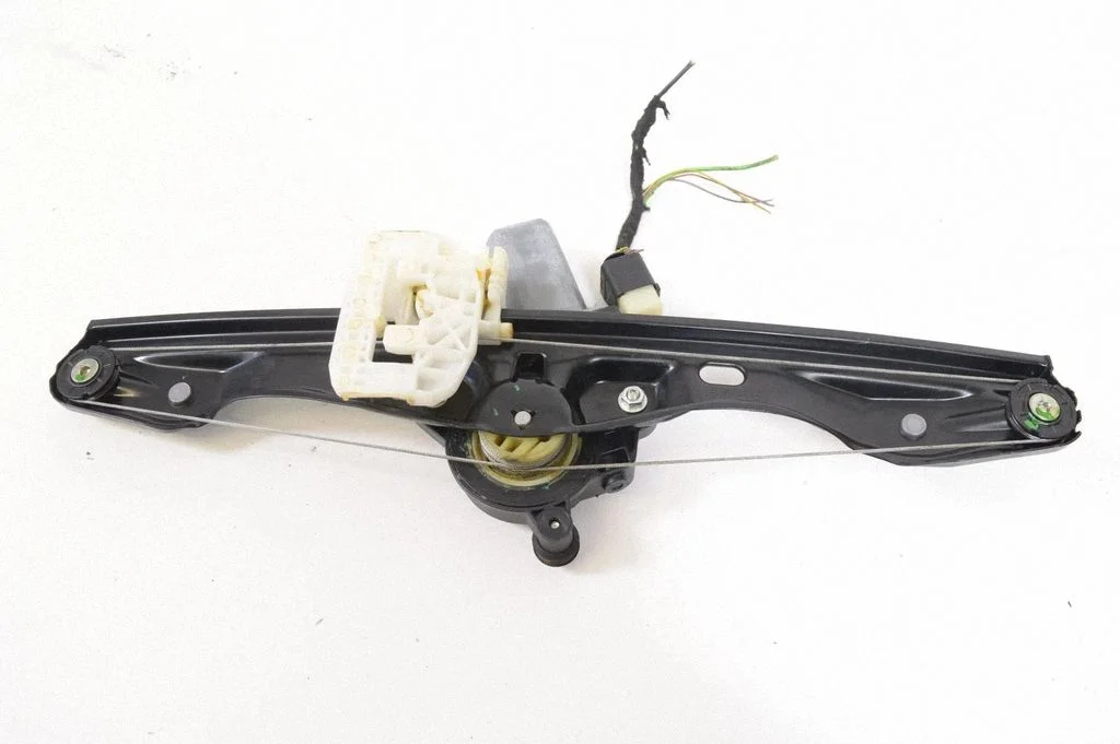 Rear door window regulator with motor – BMW 3 Series F30 F35 F31 (2012-2018)