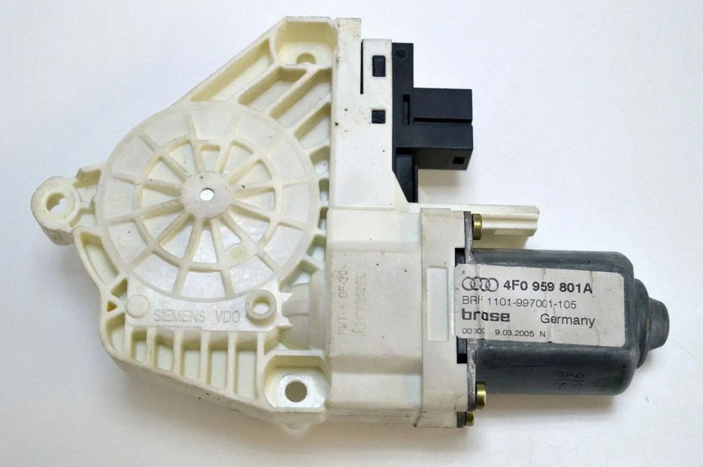 Rear door window regulator motor – Audi A6 Allroad C5 (1999-2005)