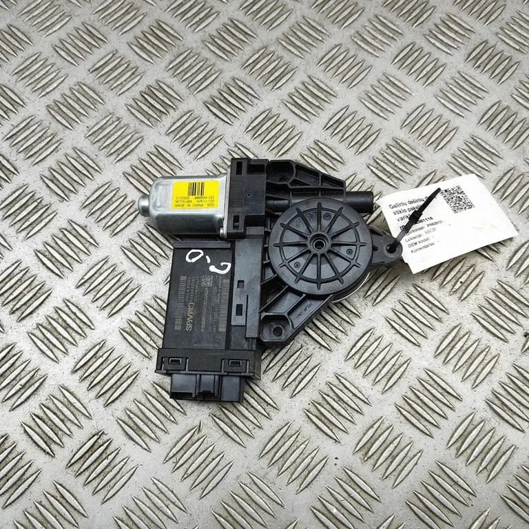 Aizmugurējā loga pacēlāja motoriņš 8889639261