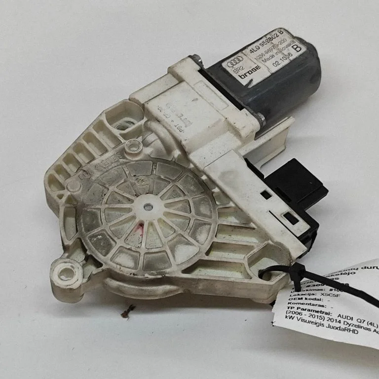 Tagaukse aknatõstuki mootor 4L0959802B