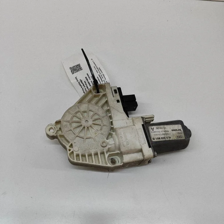 Tagaukse aknatõstuki mootor 4L0959801B