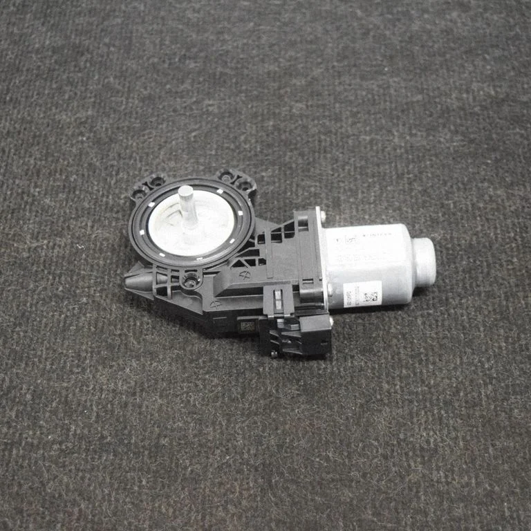 Rear door window regulator motor 403116C