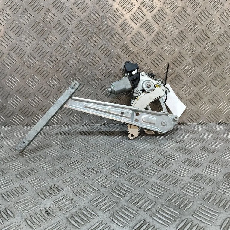 Rear door window regulator motor 82730CV01C