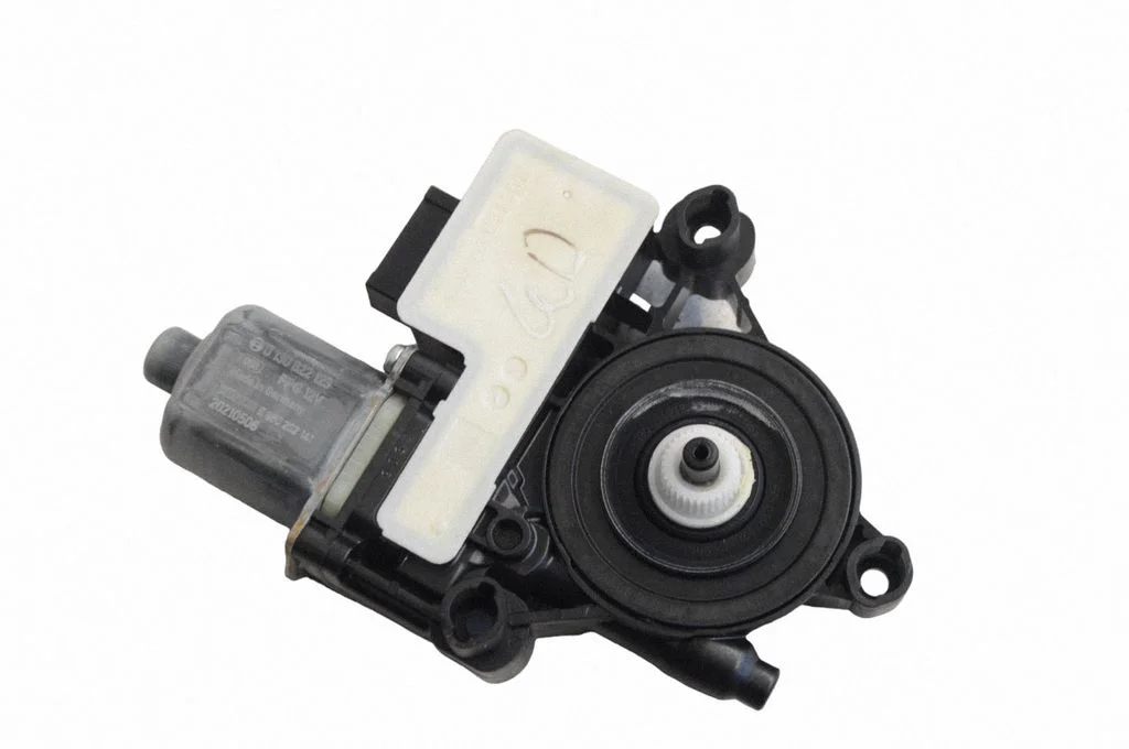 Aizmugurējā loga pacēlāja motoriņš 5Q0959407G