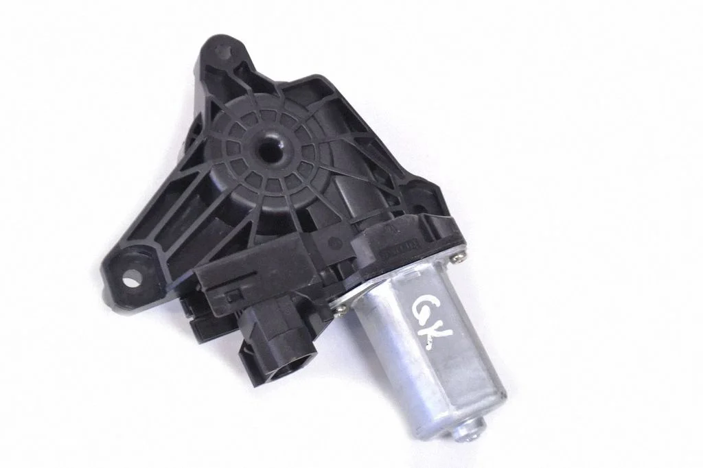 Rear door window regulator motor C37706101