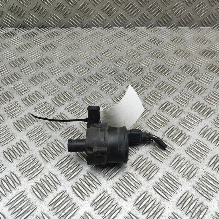 Elektriline lisatsirkulatsioonipump – Nissan Navara D23 (2015-)