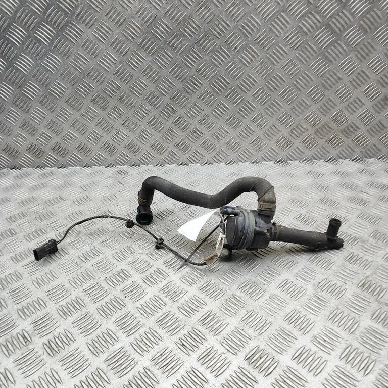 Elektriline lisatsirkulatsioonipump – Jaguar XE (2015-)