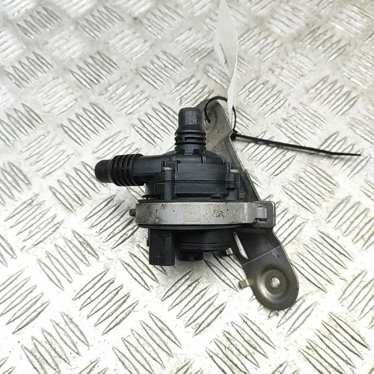 Elektryczna pompa cyrkulacyjna – BMW Seria 3 G20 G21 (2019-)