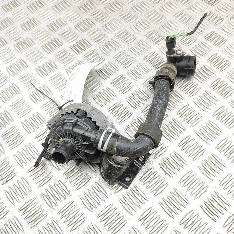 Electric auxiliary coolant/water pump – Audi Q4 e-tron (2021-)