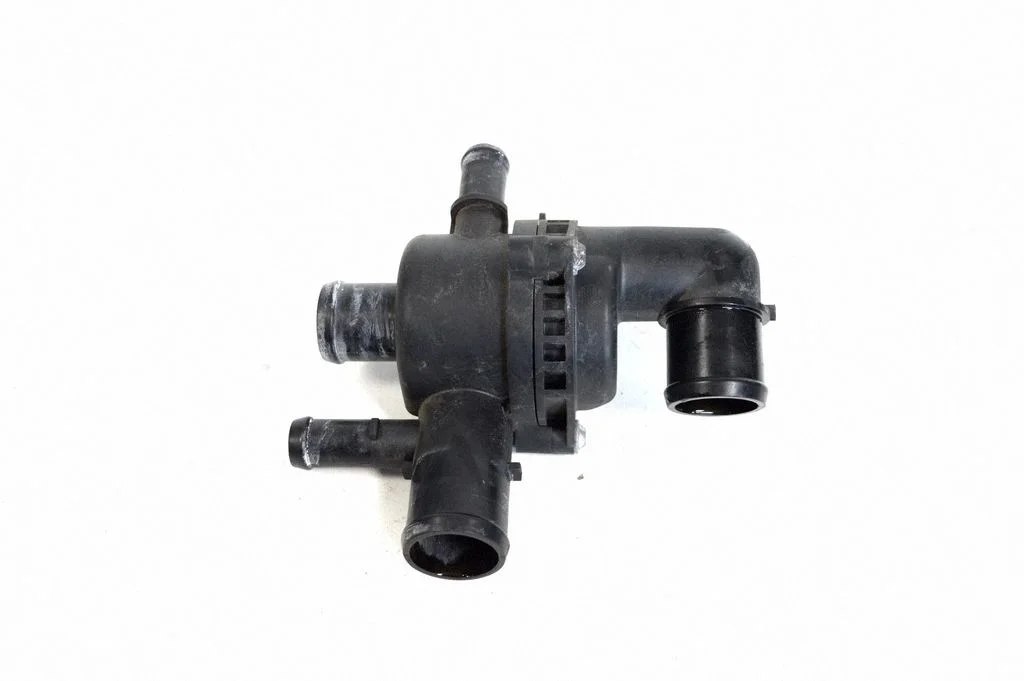 Electric auxiliary coolant/water pump 9X238A586AD