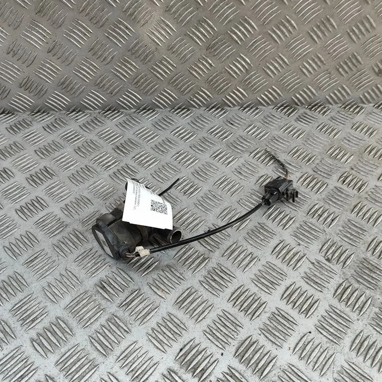 Elektriskais cirkulācijas sūknītis 9G9N8B518AA