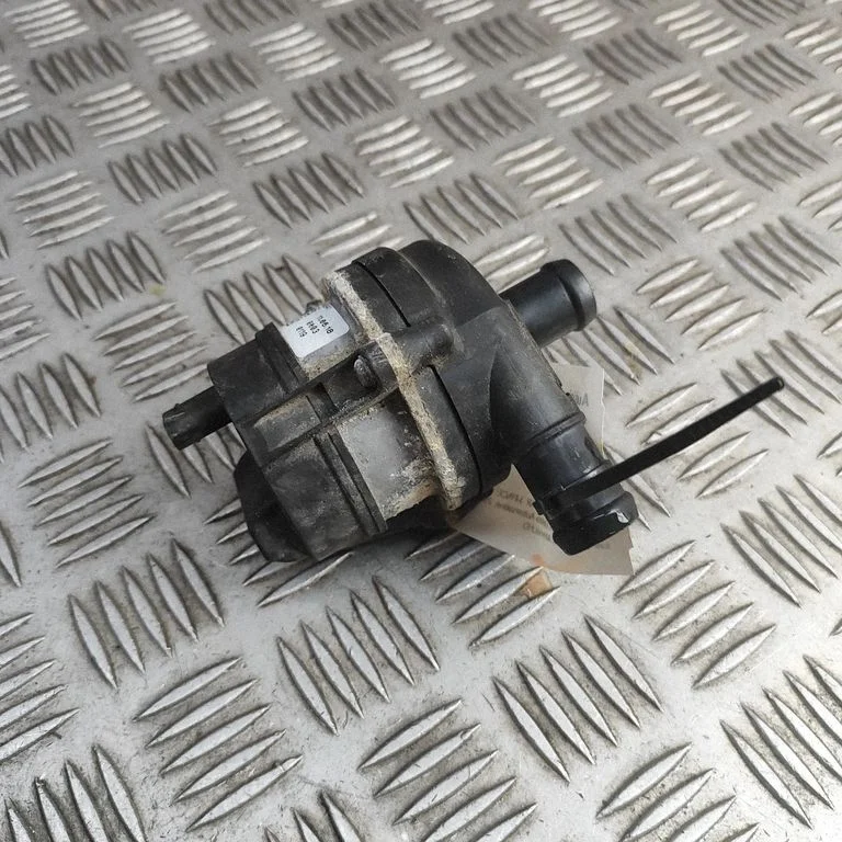 Electric auxiliary coolant/water pump J9D38501AA