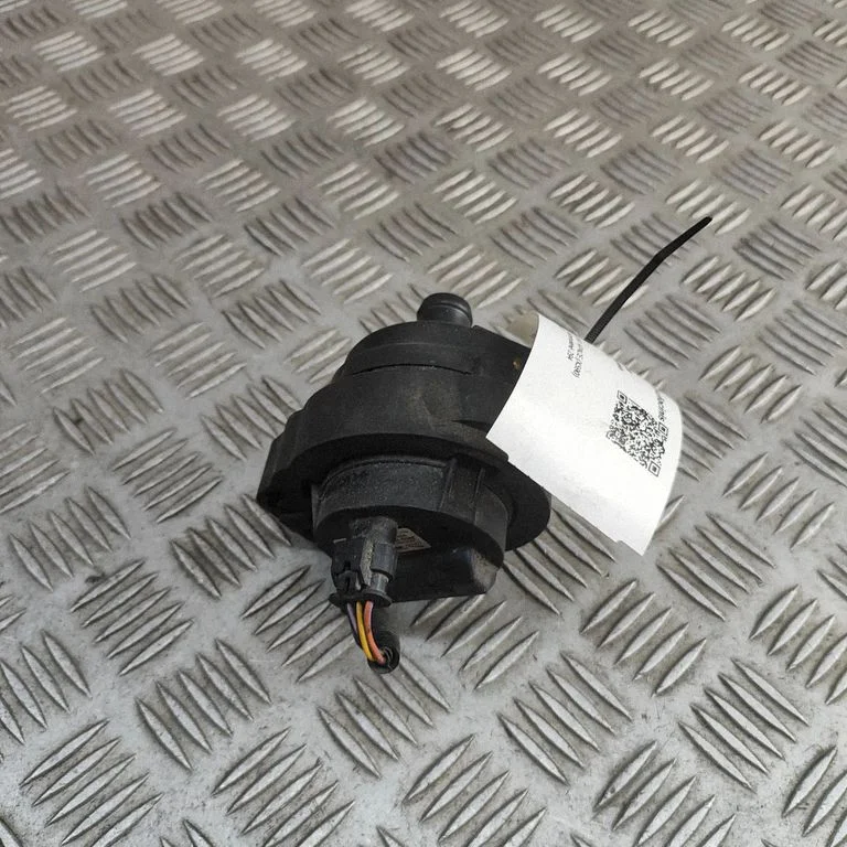 Electric auxiliary coolant/water pump J9D38501AA