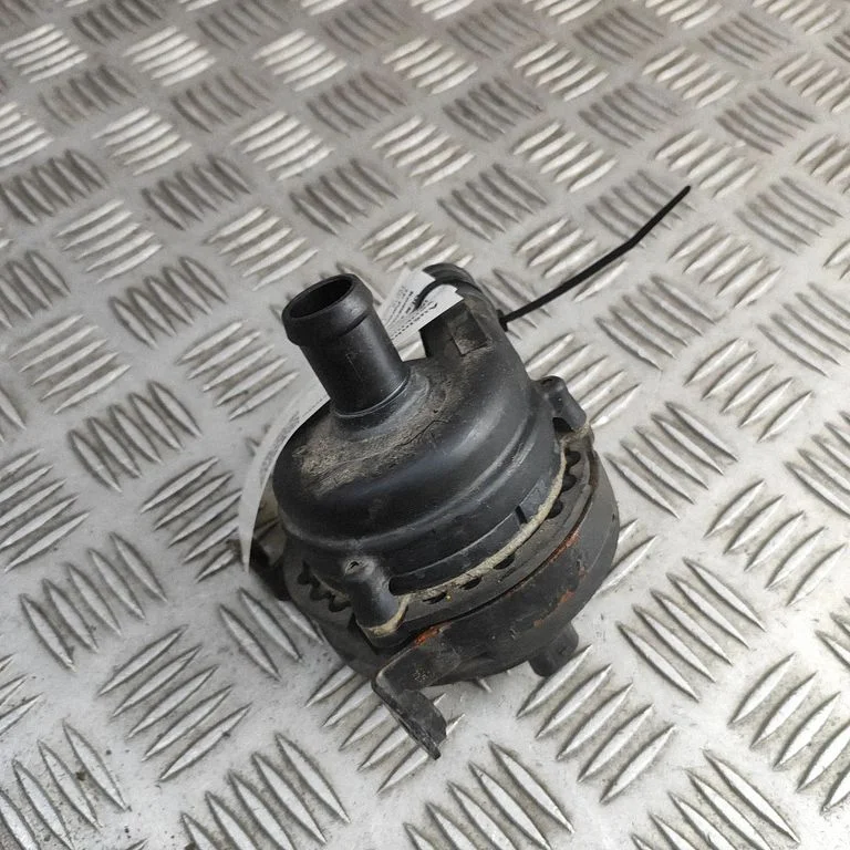Electric auxiliary coolant/water pump J9D318D475AA