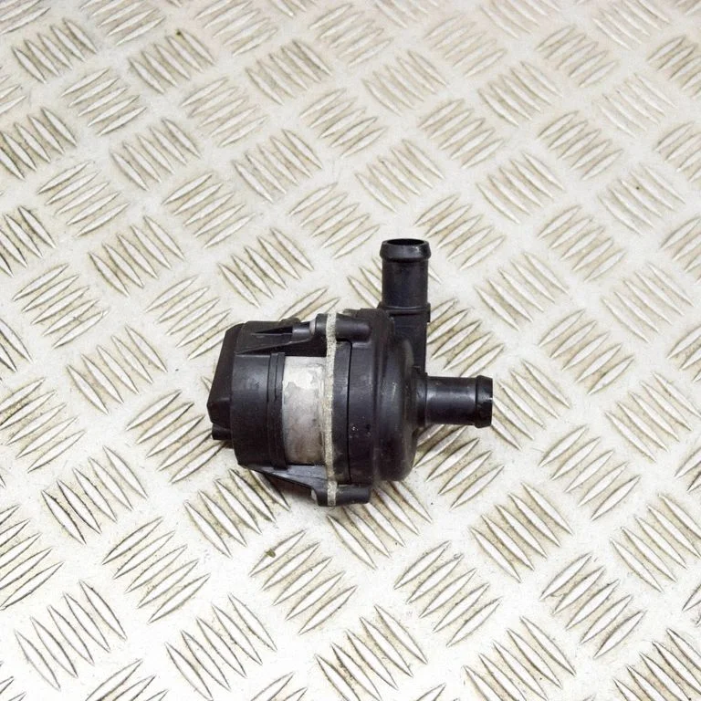 Elektriskais cirkulācijas sūknītis J9D38501AA