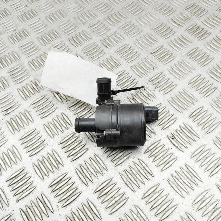 Electric auxiliary coolant/water pump – Opel Vivaro (2014-2018)