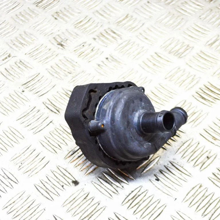 Elektriskais cirkulācijas sūknītis J9D38501AA