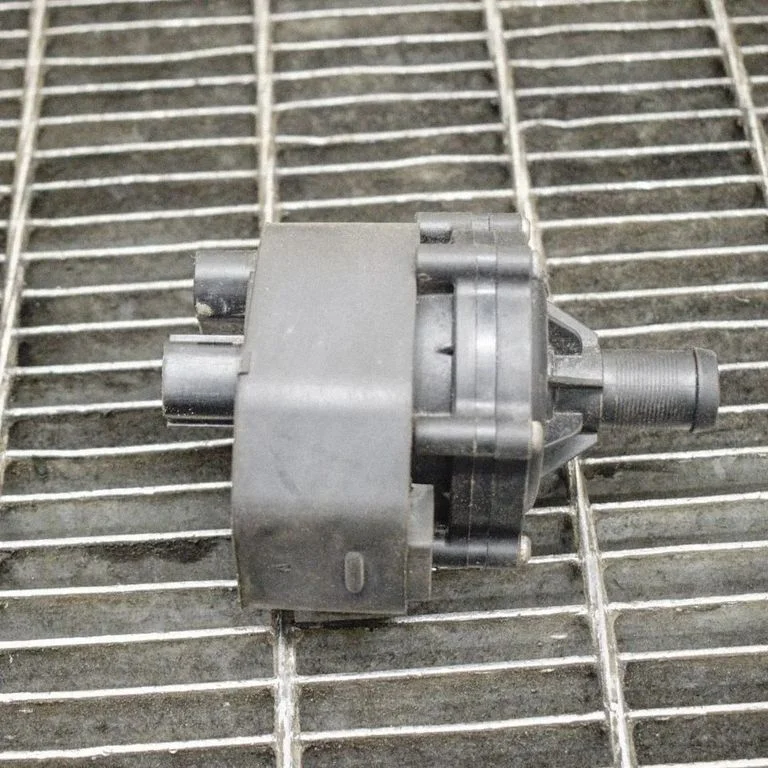 Electric auxiliary coolant/water pump – Tesla Model S (2012-)