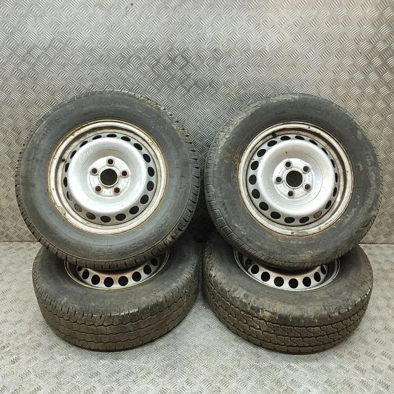 R16 terasvelg (-veljed) 2N0601027J