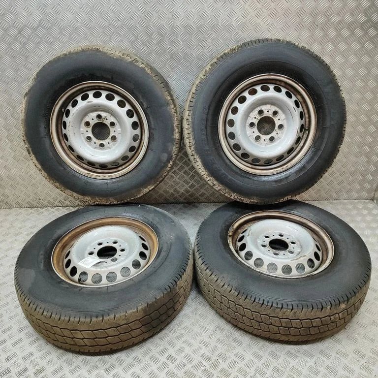R16 tērauda štancētais disks (-i) A9104011300