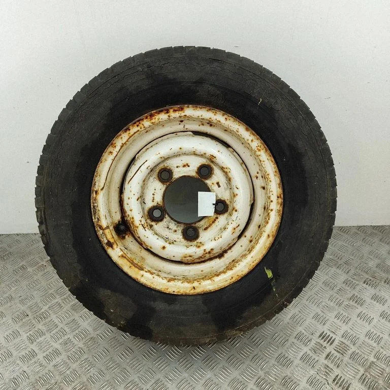 R16 tērauda štancētais disks (-i) ANR4636PM