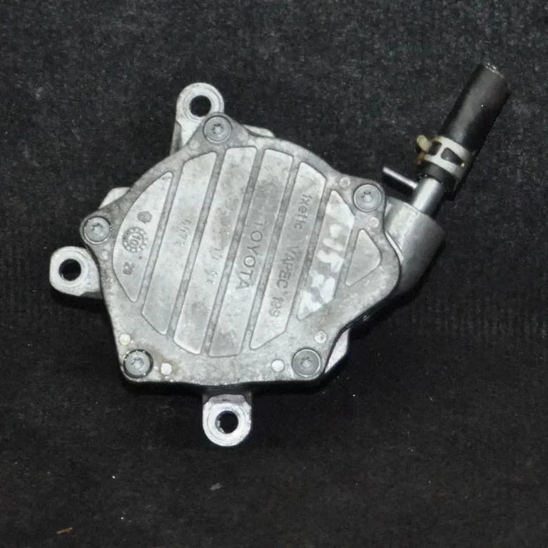 Vacuum pump – Toyota RAV 4 (XA30) (2006-2016)