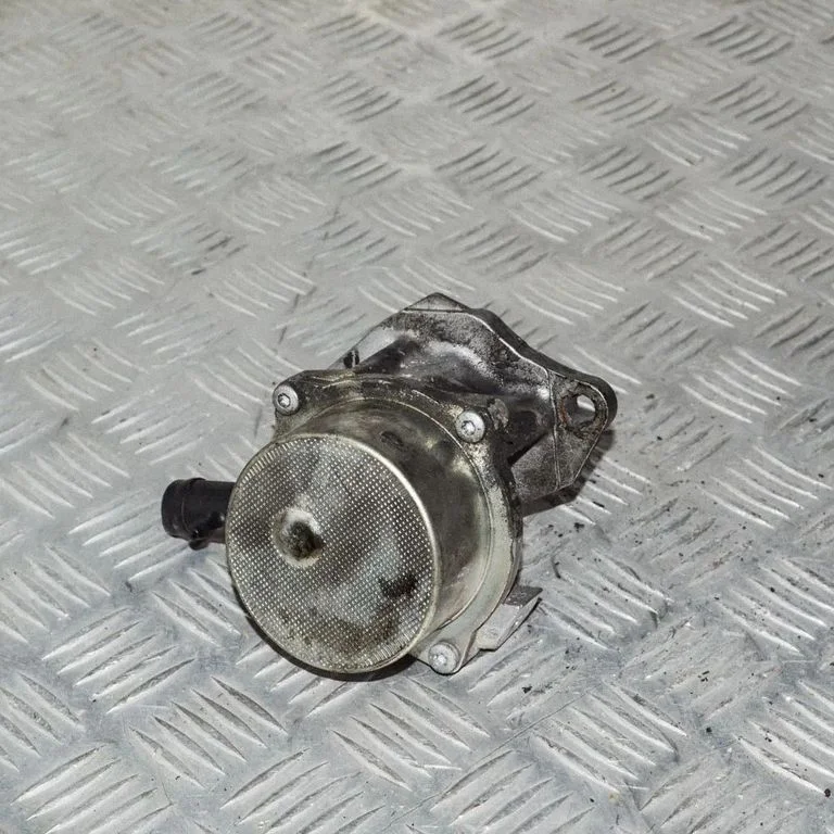 Vaakumpump 8201005306 – Nissan Note (E11) (2006-2014)