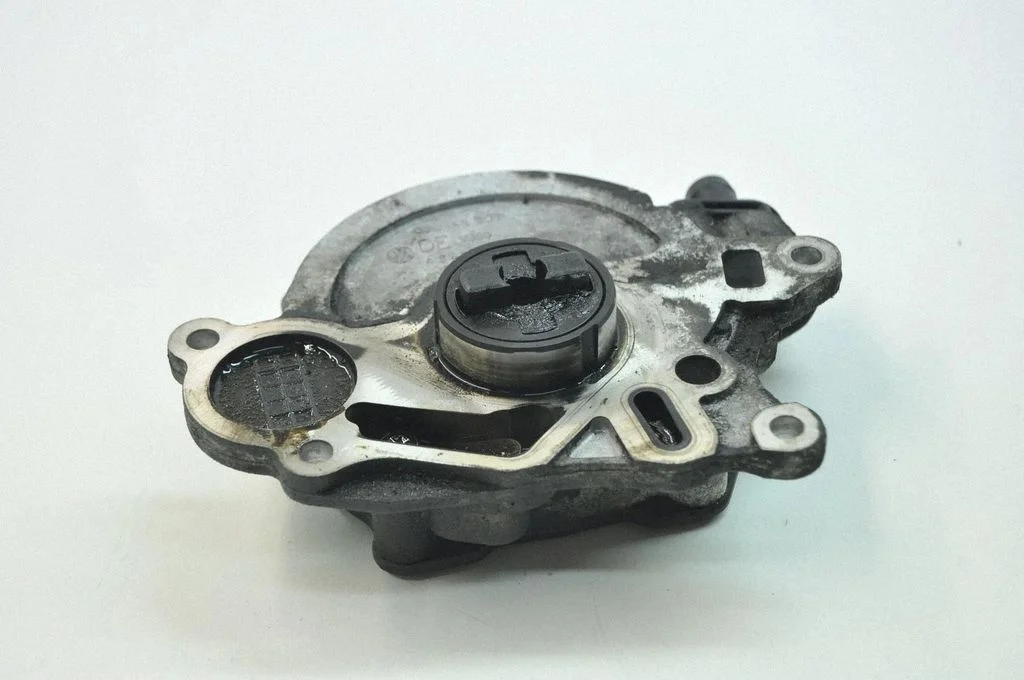 Vacuum pump 03L145207