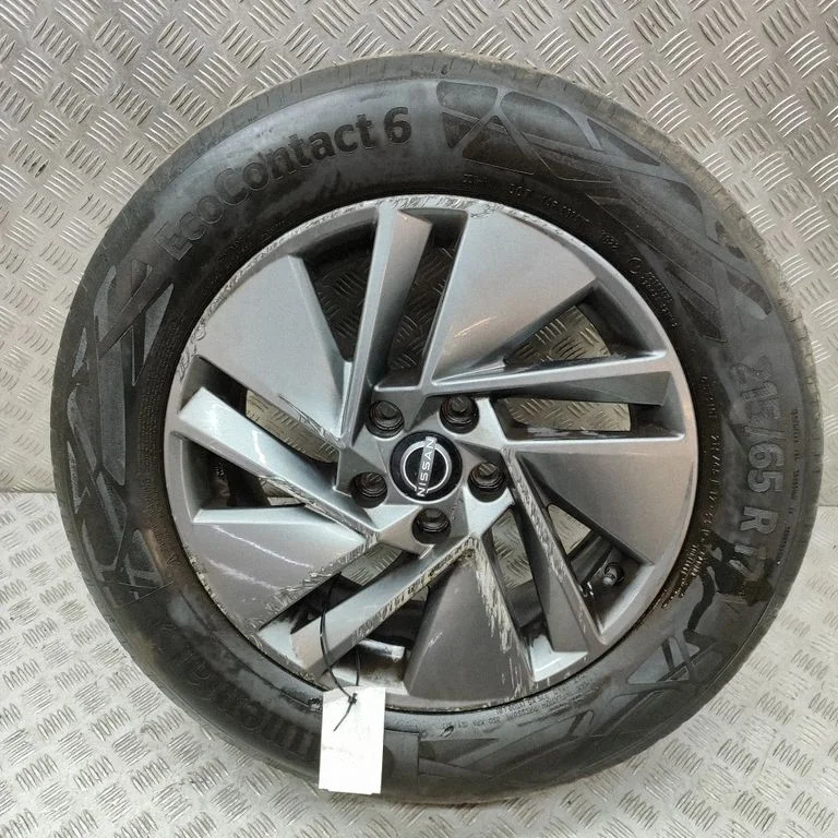 R17 vieglmetāla disks (-i) D03006UA2A