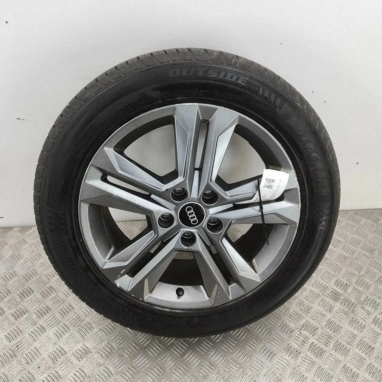 R17 vieglmetāla disks (-i) 81A601025AJ