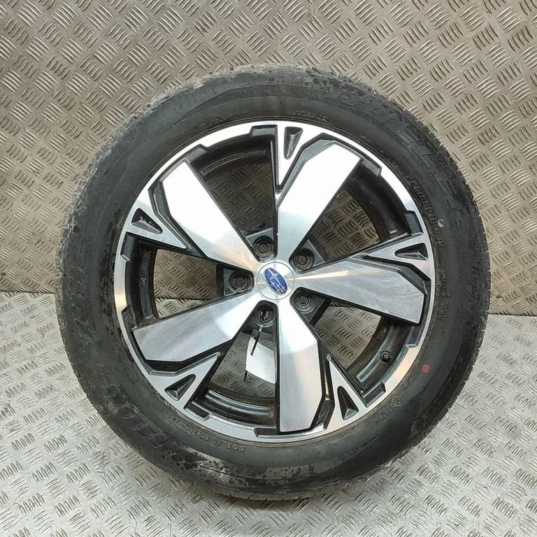 R18 vieglmetāla disks (-i) 28111SJ070