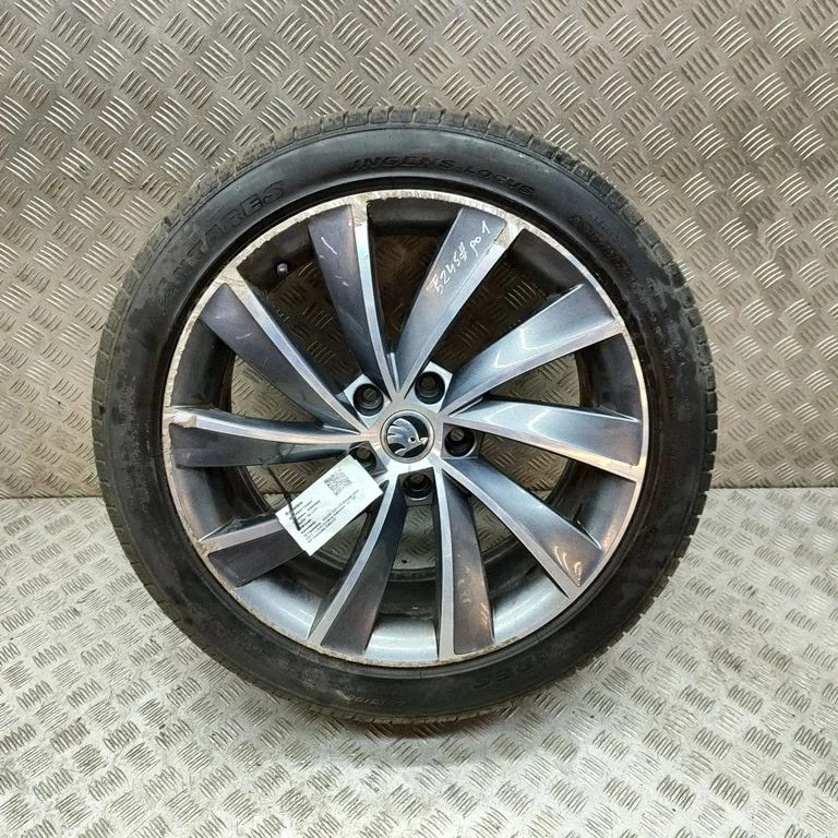 R18 alloy rim 3V0601025A