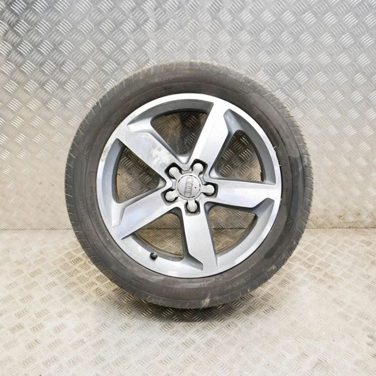 R18 vieglmetāla disks (-i) 8U0601025T