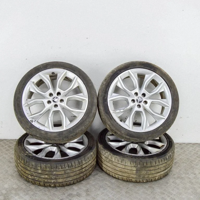 R18 alloy rim 658601025