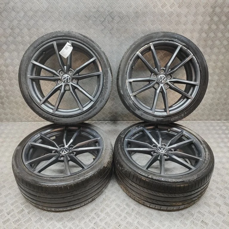 R19 vieglmetāla disks (-i) 3G0601025BS
