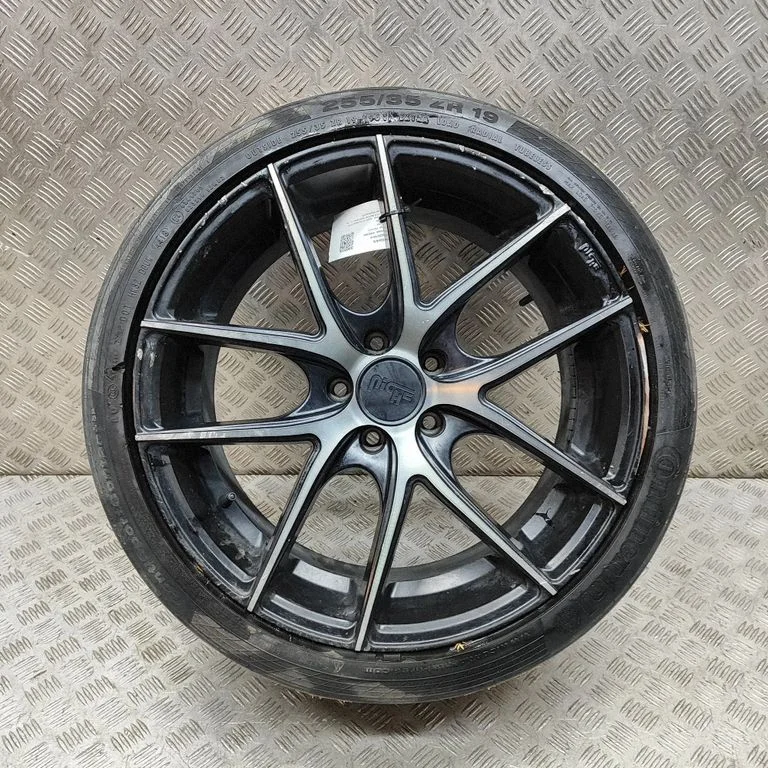 R19 alloy rim