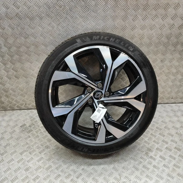 R20 vieglmetāla disks (-i) – Renault Austral (2023-)